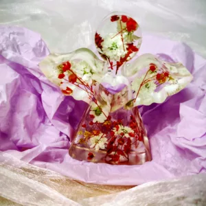 Ange avec fleurs séchées
