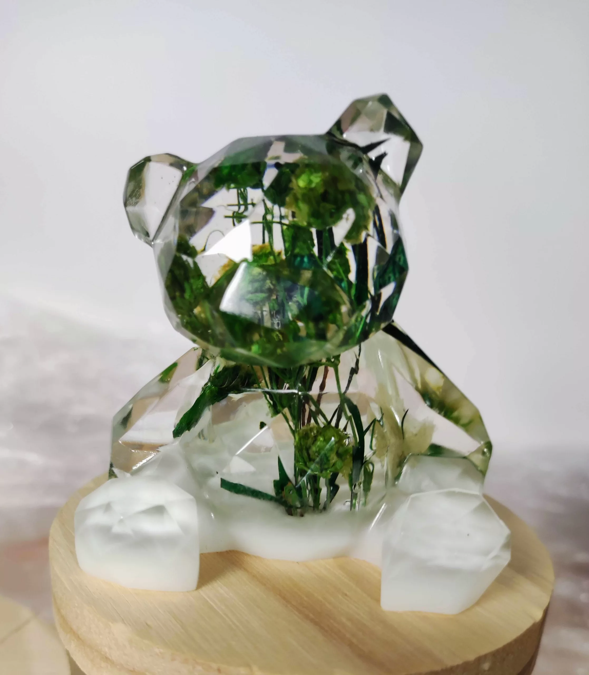 Ourson avec fleurs séchées – Image 1